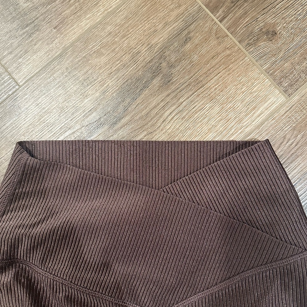 SOLD Aerie Offline Biker Shorts - Picture 2 of 3